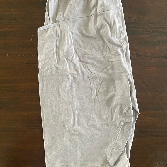 Men’s lululemon short size L - Picture 2 of 2